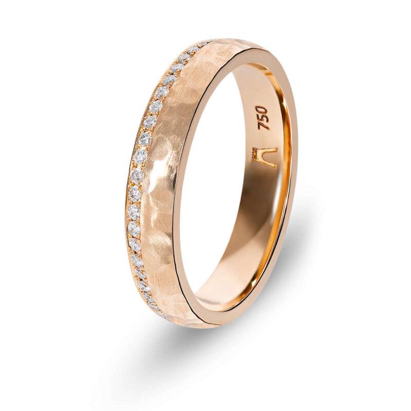 Nachhaltiger Ehering aus recyceltem Roségold mit lab-grown Diamanten